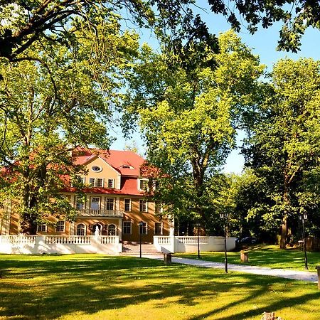 ホテルPalac Brzezina エクステリア 写真